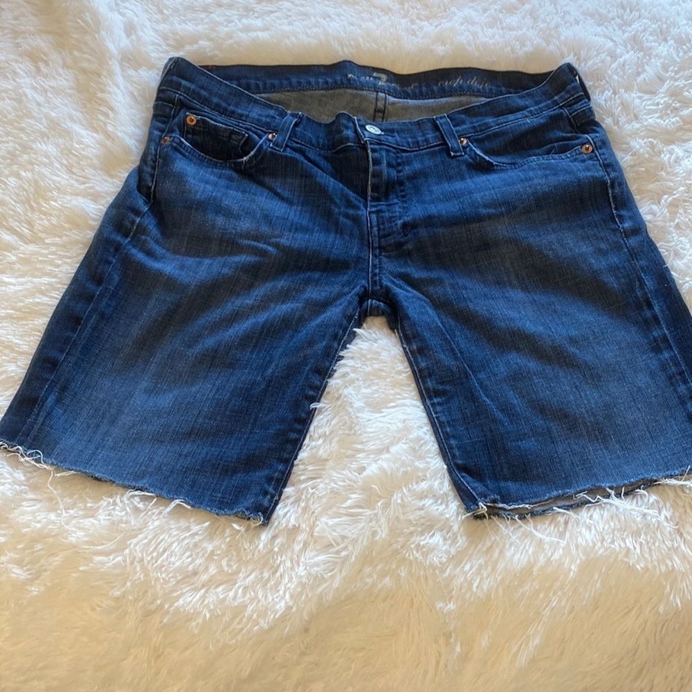 7 for all mankind Bermuda shorts